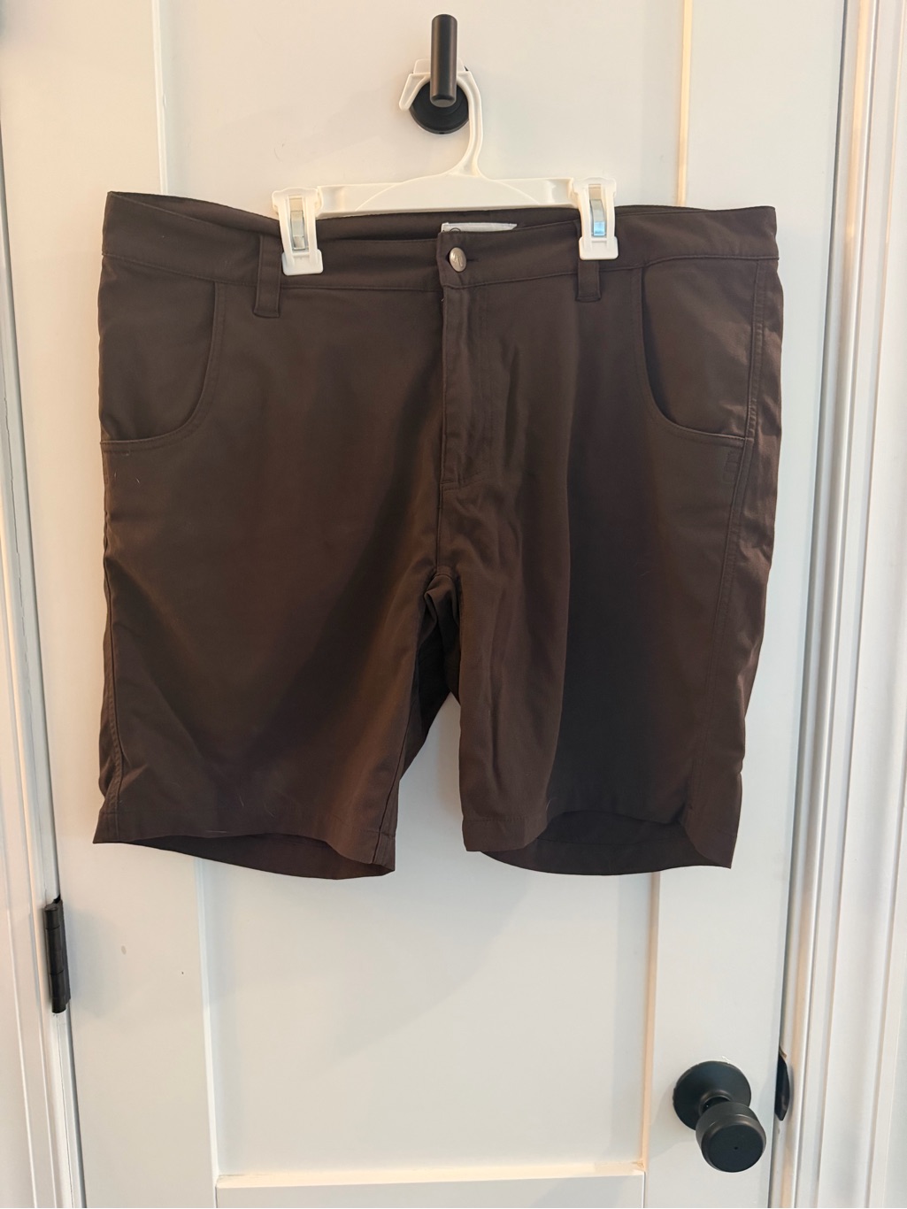 Men's Flylow Hit Tub Shorts Dark Brown Flat Front Performance Shorts Xl